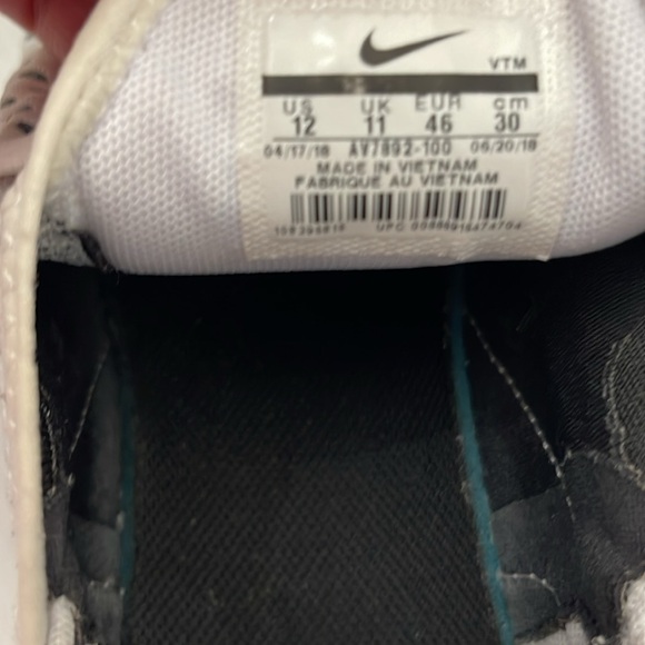 NIKE AIR MAX 270 RUNNING SNEAKERS MENS SIZE 12 - Picture 6 of 14